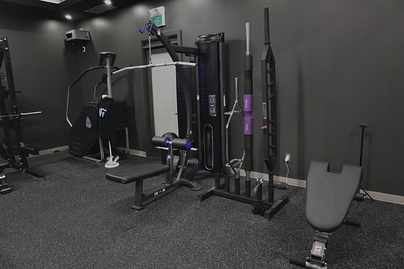 Cable station and bench in the private Urban Fitness Ottawa studio